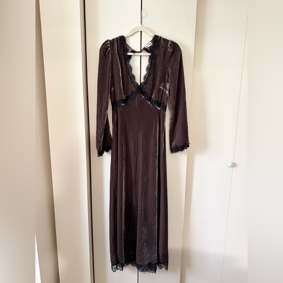 RIXO Alesha lace-trimmed velvet midi dress Size Medium 🤠 - Picture 7 of 9